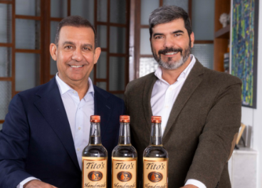 alianza Zamora Company y Tito’s Vodka