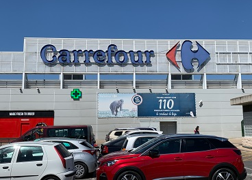 Carrefour factura 5.492 millones en España