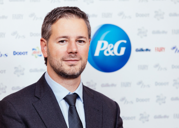 P&G promociona a Stephane Tavares