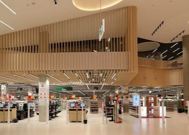 Auchan Retail reinventa sus hipermercados