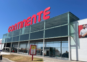 Savills compra cuatro supermercados en Portugal